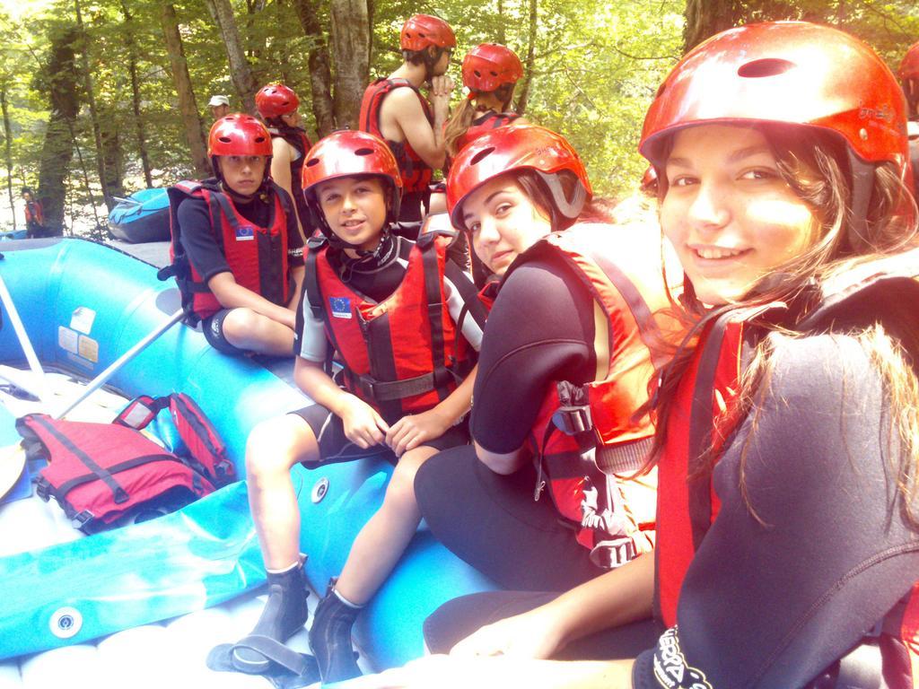Rafting Camp Tara Center Tri Vodenice Bastasi Eksteriør billede