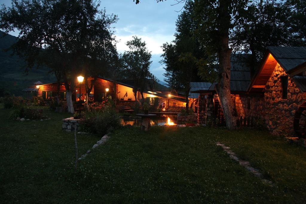 Rafting Camp Tara Center Tri Vodenice Bastasi Eksteriør billede